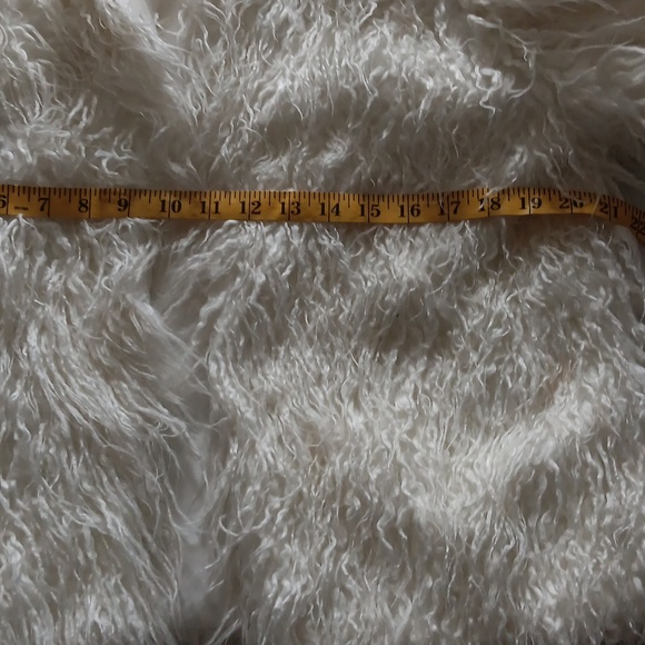 Ladies shaggy jacket size medium 🆕🆕🆕 - Picture 4 of 4